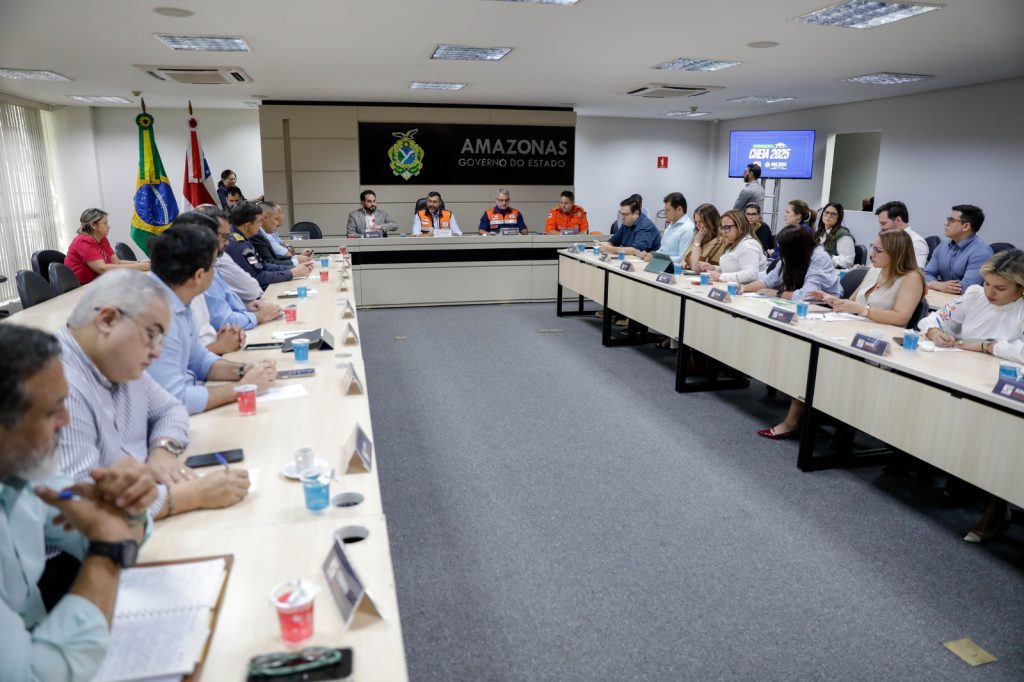 Operacao Cheia 2025 Governador Wilson Lima anuncia envio de ajuda humanitaria para municipios da calha do rio Madeira 3 Foto Alex Pazuello Secom 1024x682 1