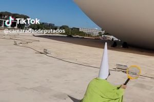tik tok 300x200 1