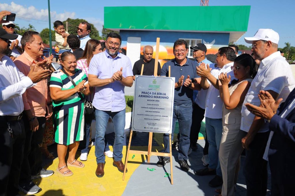Governador Wilson Lima inaugura pavimentação de ruas do sistema viário de Tapauá 6 246f7b07 6b8e 402e 96e9 167bffea7dc5 1024x682 1