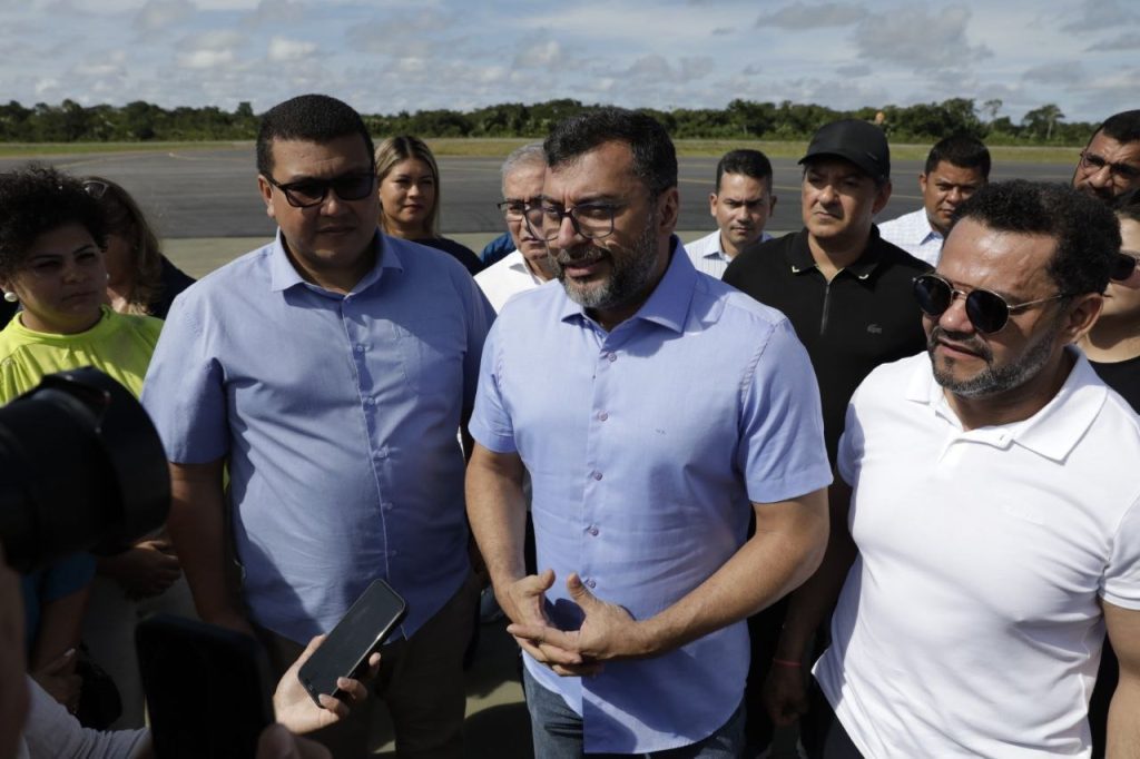 Governador Wilson Lima inaugura nova pista do aeroporto de Barcelos, ampliando capacidade operacional do terminal 10 3 1024x682 1