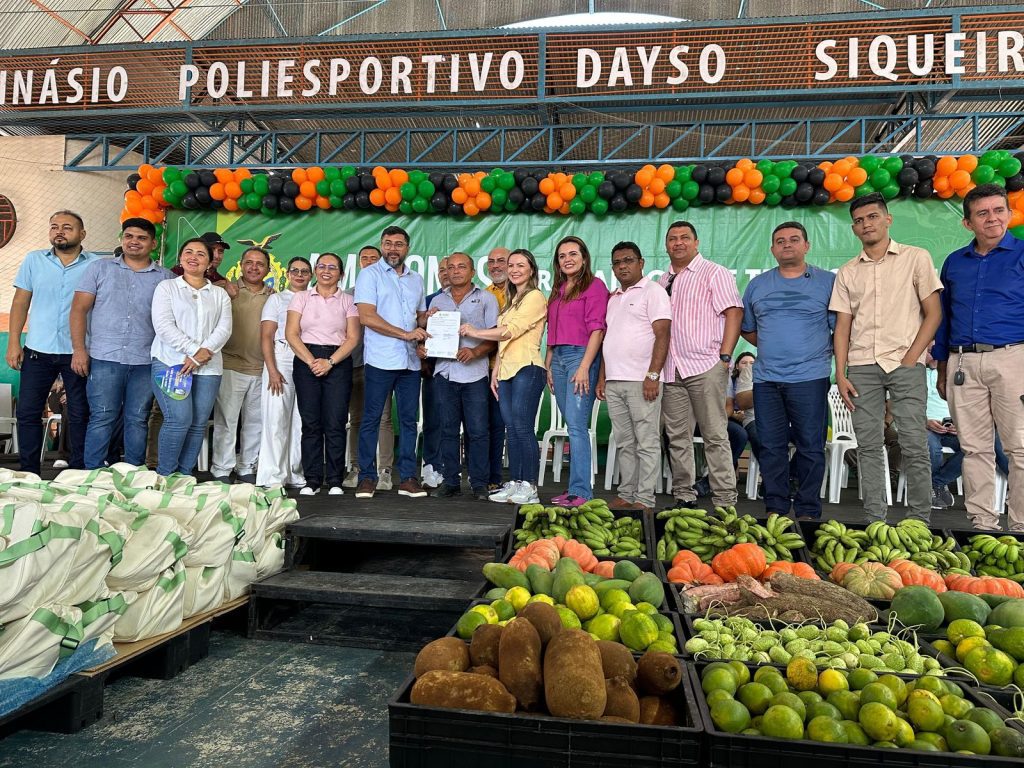 Rio Preto da Eva: Governo do Amazonas fortalece setor primário com regionalização da merenda escolar e crédito a feirantes 6 ADS Acao do Governo em Rio Preto da Eva Foto Lana Honorato 3 1024x768 1