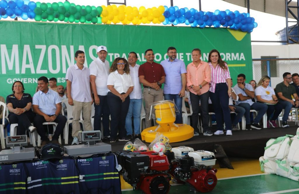 ADS entrega materiais e equipamentos para fomentar a produção rural em Tapauá 6 Acao em Tapaua 1 1024x665 1