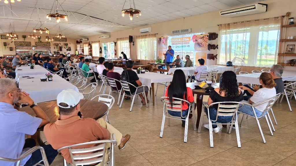 Campanha Granja Legal: Adaf reúne avicultores no município de Iranduba 5 Adaf2 evento ocorreu na Fazenda Santa Rosa em Iranduba 1024x576 1