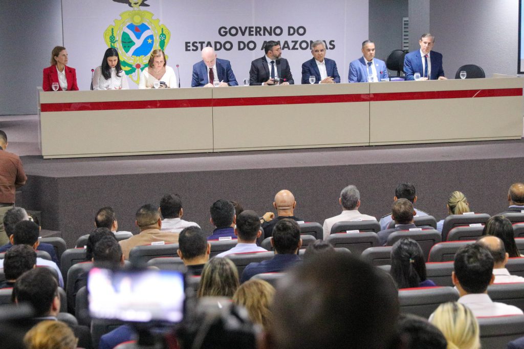 Governador Wilson Lima lança Anuário da Segurança Pública de 2025 e destaca redução de homicídios e roubos 8 Anuario SSP Mauro Neto 4jpeg 1024x682 1