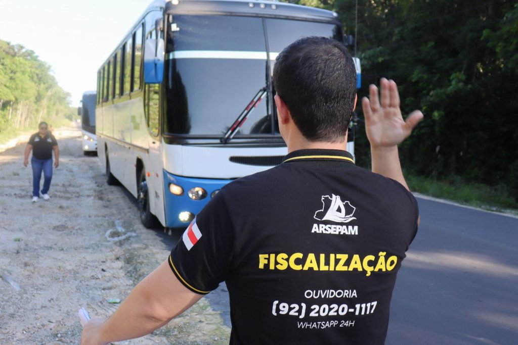 Arsepam autua 19 veículos por transporte intermunicipal irregular na rodovia AM-010 9 Arsepam Fiscalizacao Arsepam AM010 Foto Divulgacao Arsepam 1024x683 1