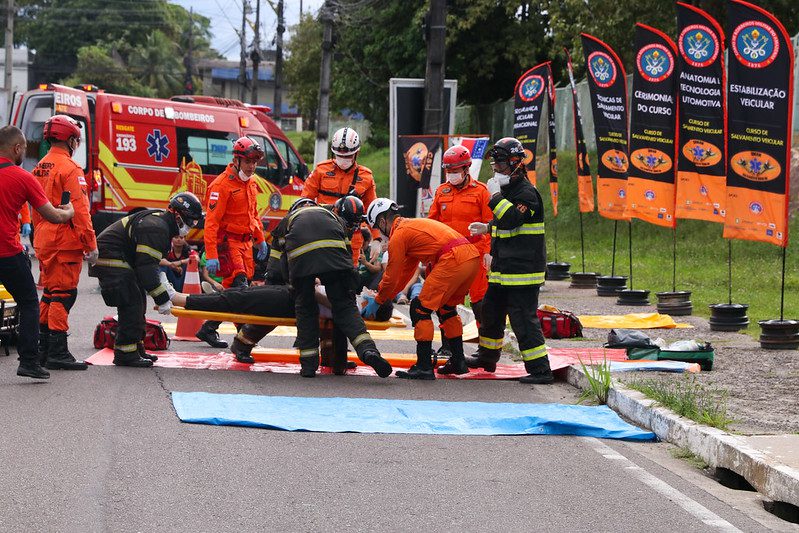 Corpo de Bombeiros realiza simulado de salvamento veicular com múltiplas vítimas 13 CBMAM SIMULADO FOTO MAURO NETO 3