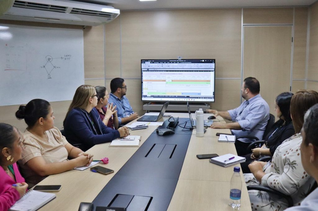 Arsepam avança no processo de regulação do transporte hidroviário intermunicipal na linha Manaus – Parintins 7 COMISSAO DE CREDENCIAMENTO TRANSPORTE HIDROVIARIOFoto Divulgacao Arsepam 1024x682 1