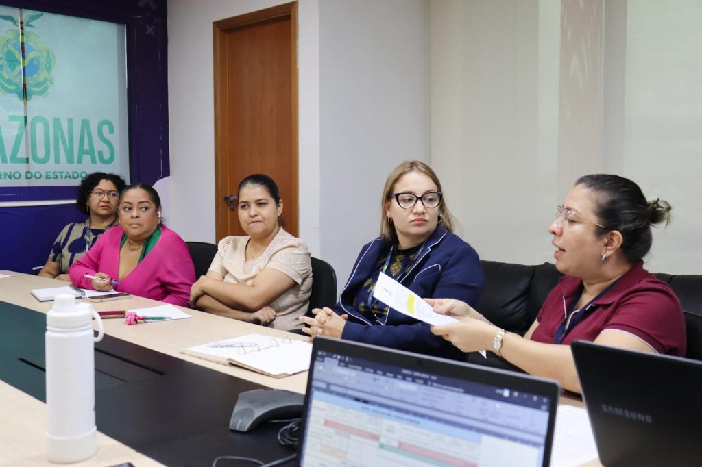 Arsepam avança no processo de regulação do transporte hidroviário intermunicipal na linha Manaus – Parintins 6 COMISSAO DE CREDENCIAMENTO TRANSPORTE HIDROVIARIOFoto Divulgacao Arsepam 3 1024x682 1