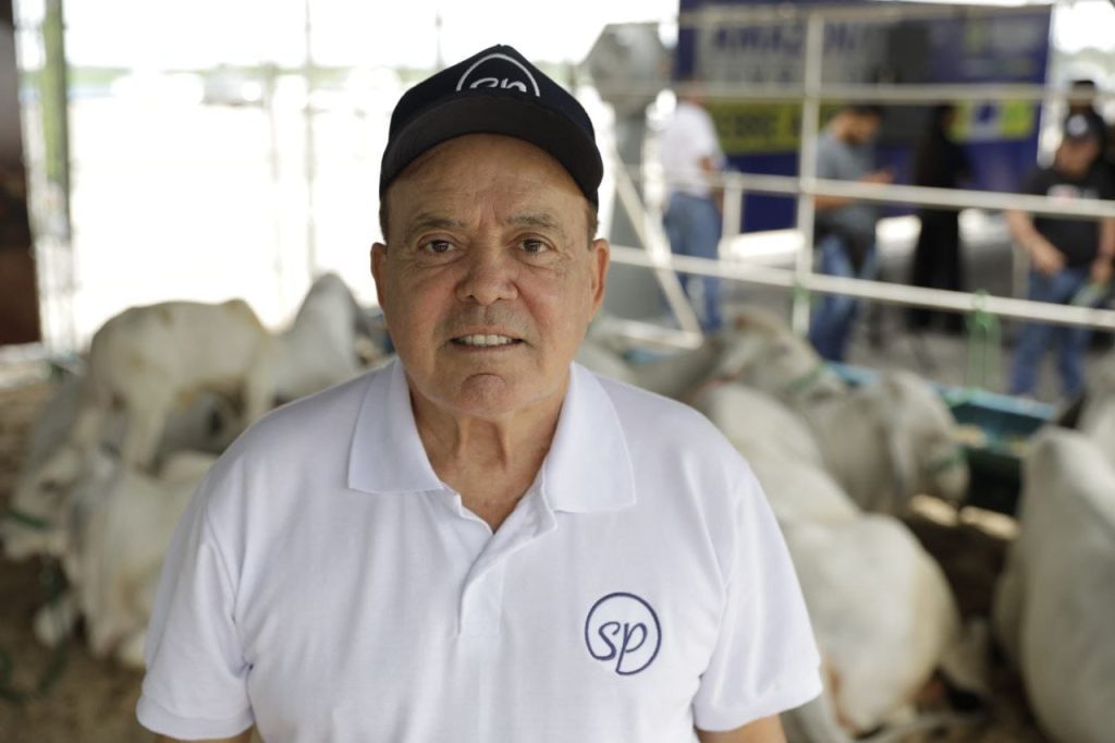 Certificação de zona livre de febre aftosa aumenta expectativas de expansão internacional do segmento agropecuário do Amazonas 11 Certificacao de zona livre de febre aftosa aumenta expectativas de expansao internacional do segmento agropecuario do Amazonas 3 pecuarista Francisco Helder foto Alex Pazuello Secom 1024x682 1