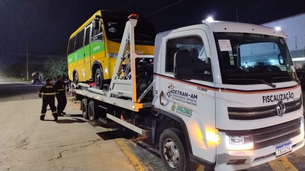 Detran-AM: Ações de fiscalização recuperam motocicleta furtada e removem ‘amarelinho’ com motorista embriagado em Manaus 6 Detran AM Moto Furtada e Amarelinho Creditos Divulgacao Detran AM 2 1024x576 1
