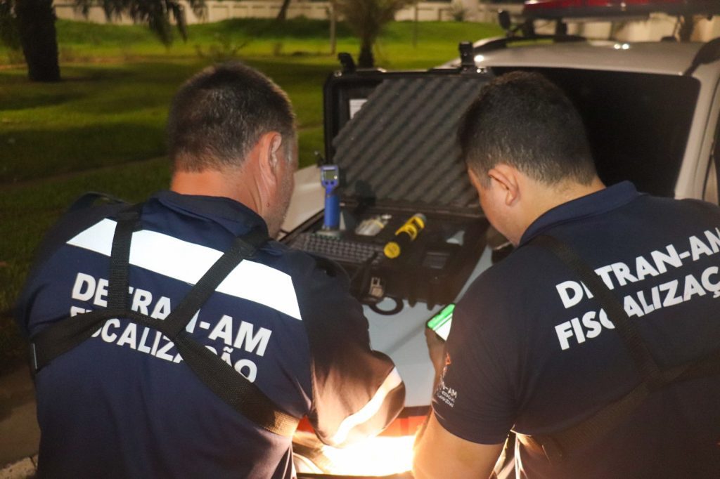 Detran-AM registra 968 autuações durante fiscalizações no feriado do dia do trabalhador 7 Detran AM Operacao Feriado Trabalhador Cre769 ditos Divulgac807 a771 o Detran AM 3 1024x682 1