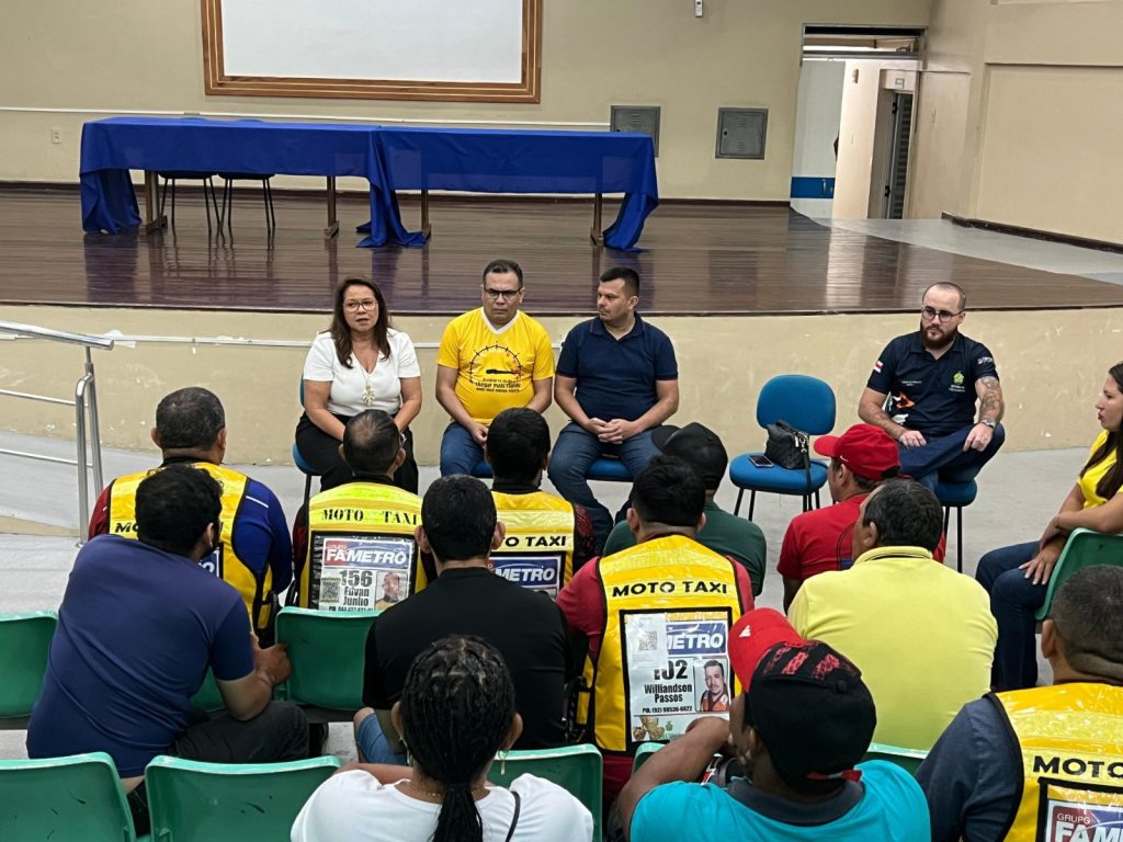Detran-AM alcança mais de 600 pessoas durante semana de conscientização no município de Parintins 9 Detran AM Parintins Maio Amarelo Creditos Divulgacao Detran AM 2 1024x768 1