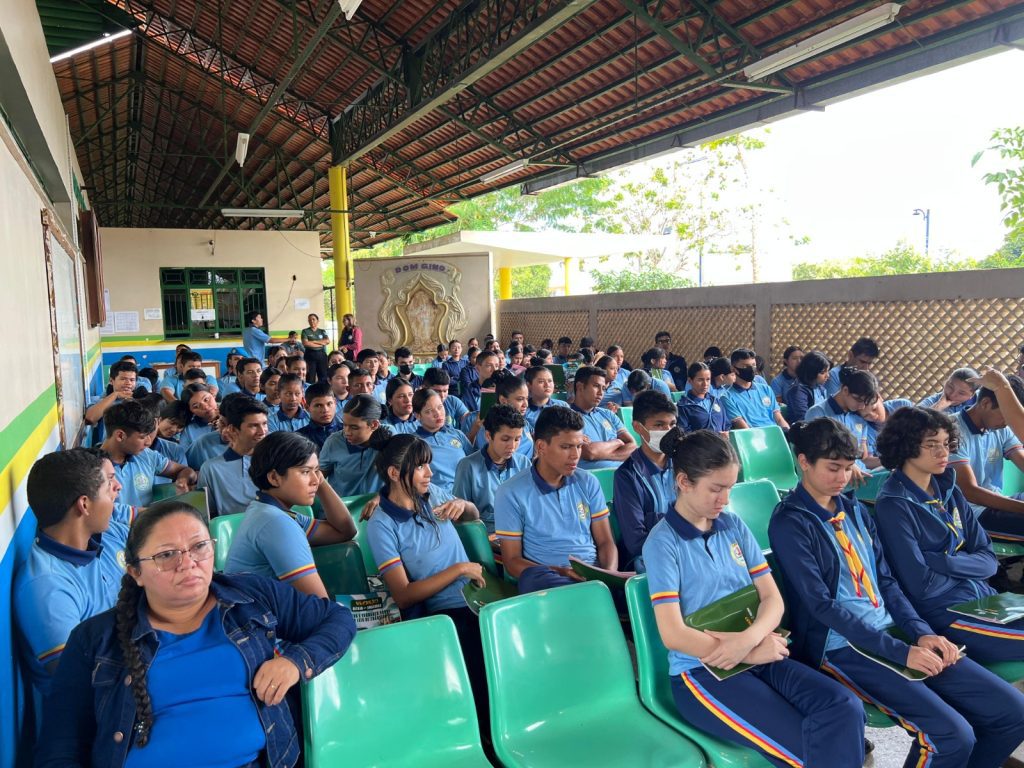Detran-AM alcança mais de 600 pessoas durante semana de conscientização no município de Parintins 11 Detran AM Parintins Maio Amarelo Creditos Divulgacao Detran AM 4 1024x768 1