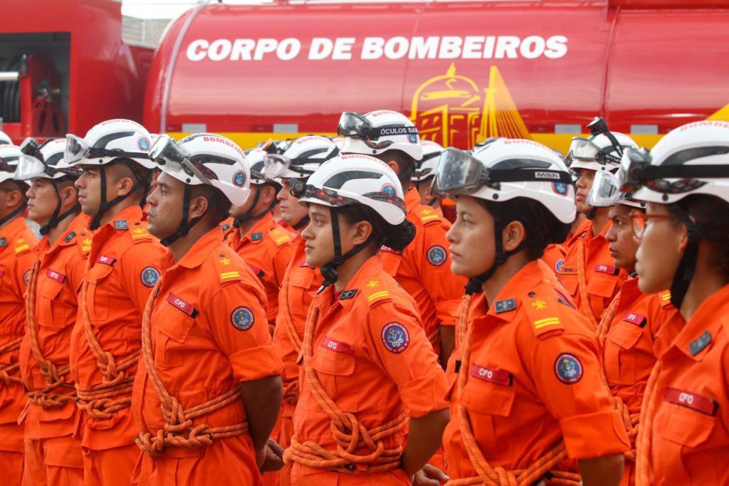 Estrutura e equipamentos entregues pelo Governo do Amazonas ao Corpo de Bombeiros vão reforçar ações da estiagem 7 Estrutura e equipamentos entregues pelo Governo do Amazonas ao Corpo de Bombeiros vao reforcar acoes da estiagem 4 Foto Alex Pazuello Secom 1 1024x683 1