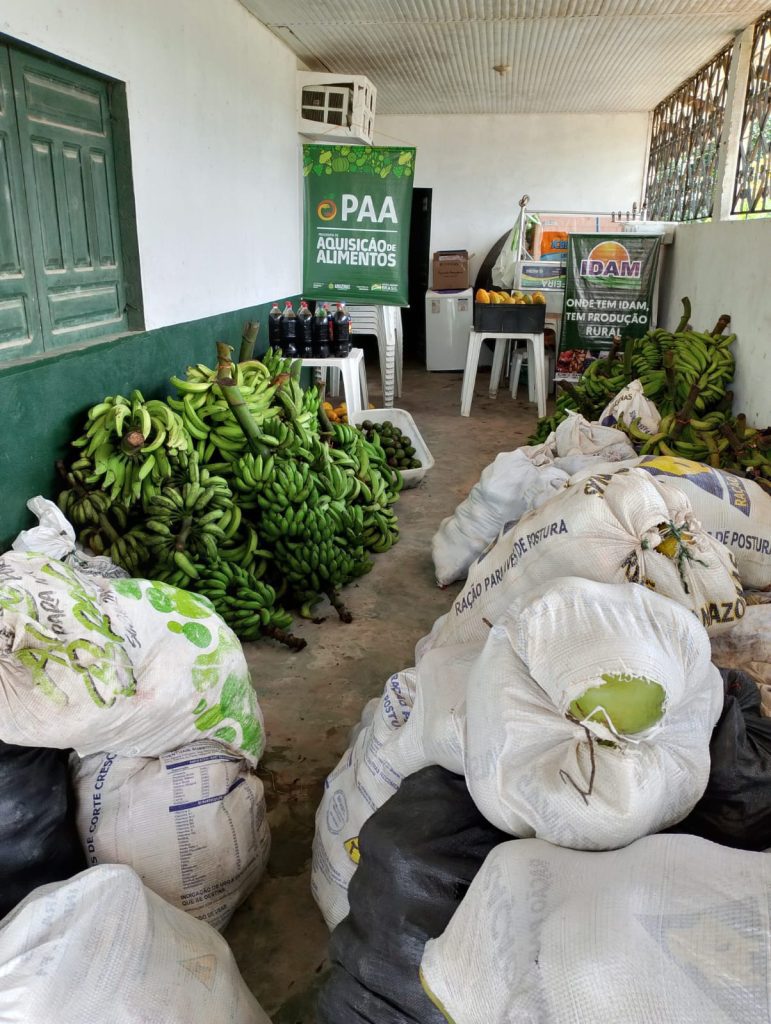 Idam realiza logística de 3,4 toneladas de alimentos produzidos por agricultores de Benjamin Constant 4 Idam Primeira remessa de PAA em Benjamin Constant Fotos divulgacao 1 771x1024 1