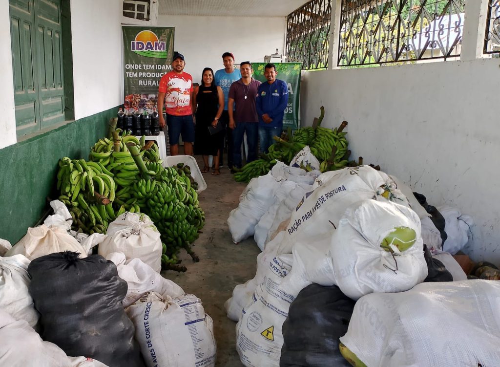 Idam realiza logística de 3,4 toneladas de alimentos produzidos por agricultores de Benjamin Constant 5 Idam Primeira remessa de PAA em Benjamin Constant Fotos divulgacao 2 1024x751 1
