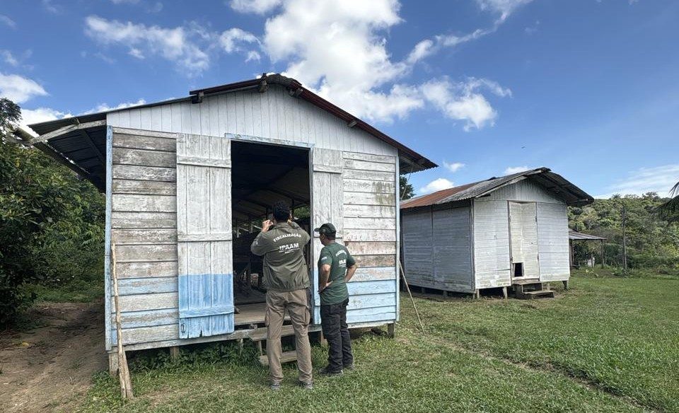Ipaam notifica seis granjas no Amazonas e reforça necessidade de regularização ambiental 10 Ipaam Acao em granjas Foto 4 24 05 2025