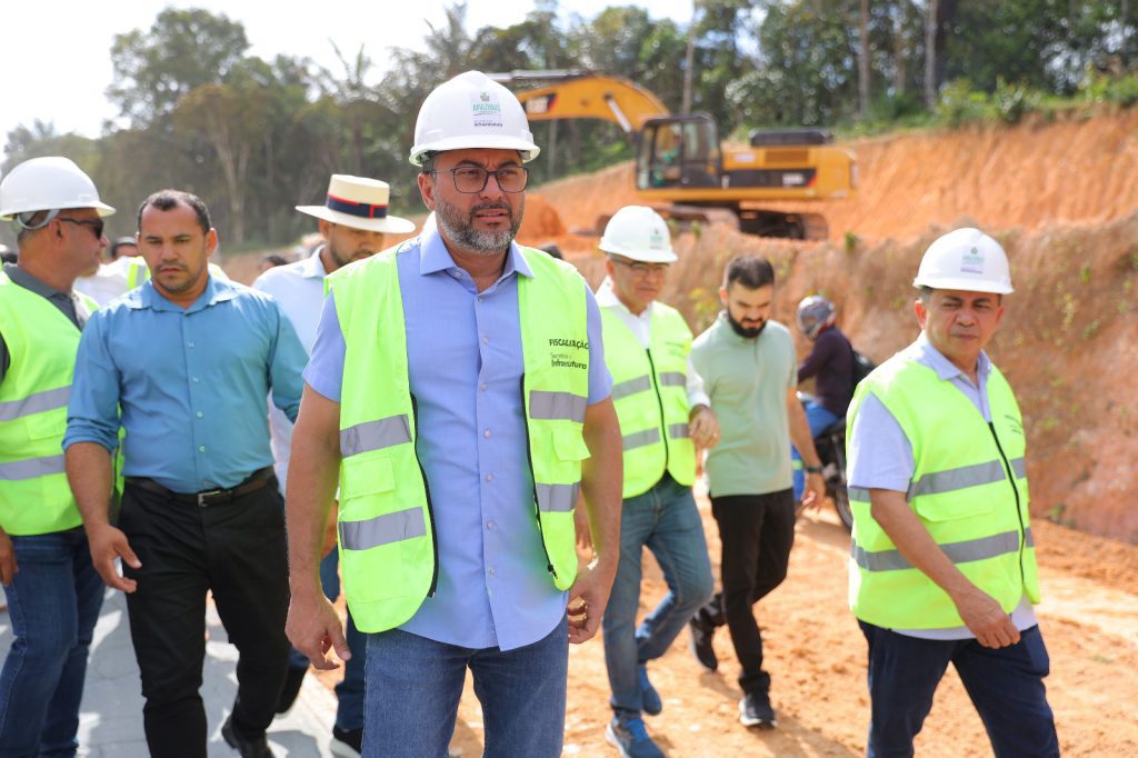 Governador Wilson Lima vistoria retomada das obras de modernização da AM-010 após período chuvoso 15 Obras AM 010 Fotos Diego Peres Secom 1 1024x682 1