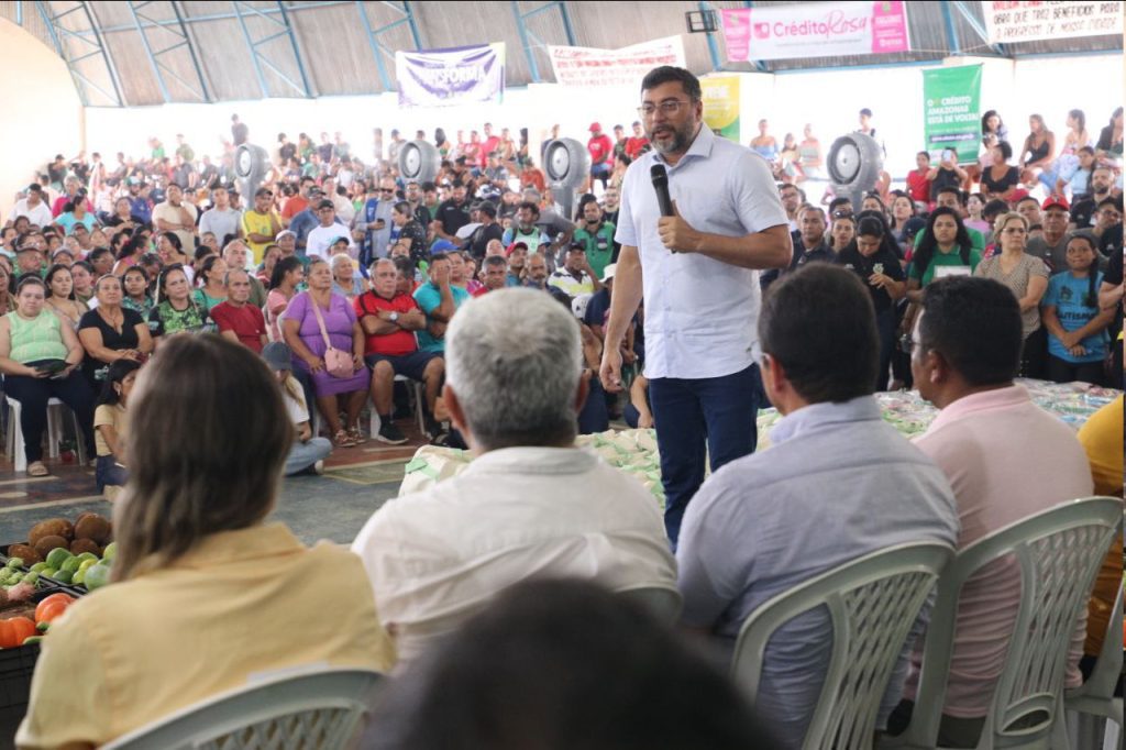 Governador Wilson Lima assina ordem de serviço para início das obras de recuperação do sistema viário de Rio Preto da Eva 8 Obras em Rio Preto da Eva Mauro Neto 1 1024x682 1
