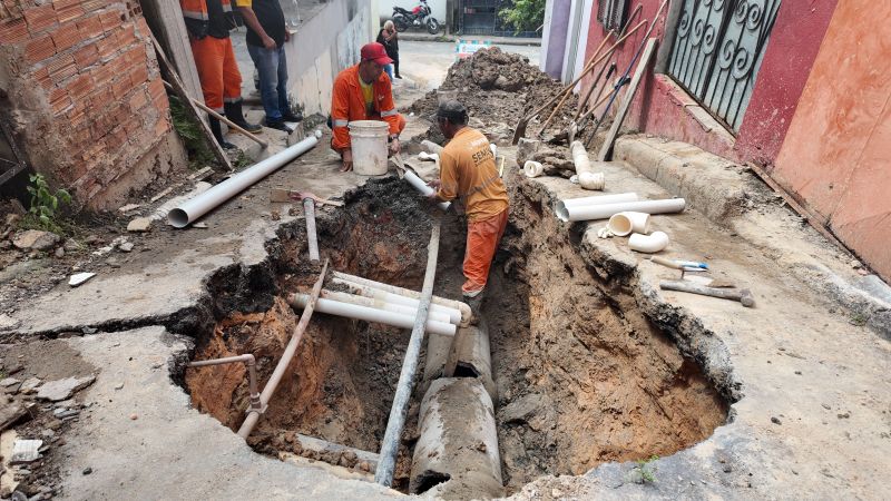 Prefeitura de Manaus recupera rede de drenagem apos construcao irregular comprometer via no bairro Petropolis 1 1