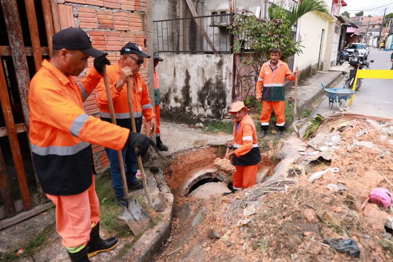 Prefeitura de Manaus recupera rede de drenagem profunda comprometida pelo acumulo de lixo no bairro Jorge