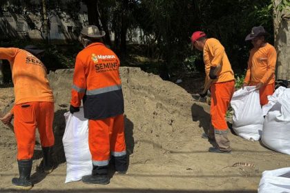 Prefeitura realiza reparo de calcada comprometida pelas fortes chuvas na avenida Mario Ypiranga Monteiro 3