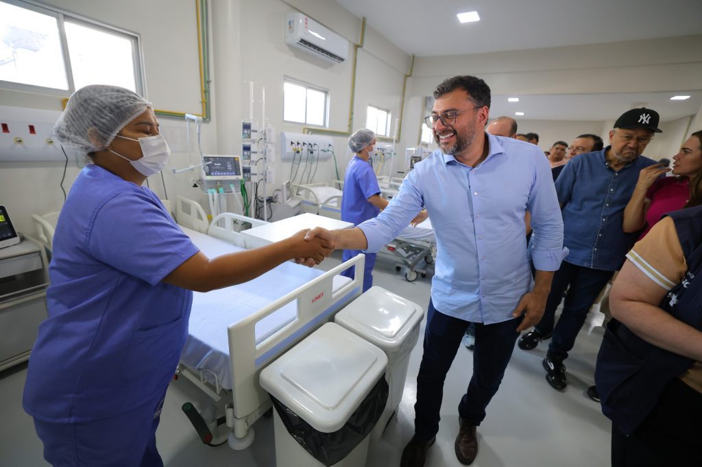 Governador Wilson Lima entrega UTI em Humaitá e interior passa a contar com 41 leitos de alta complexidade 11 SECOM ACAO EM HUMAITA FOTO8 ALEX PAZUELLO 1024x682 1
