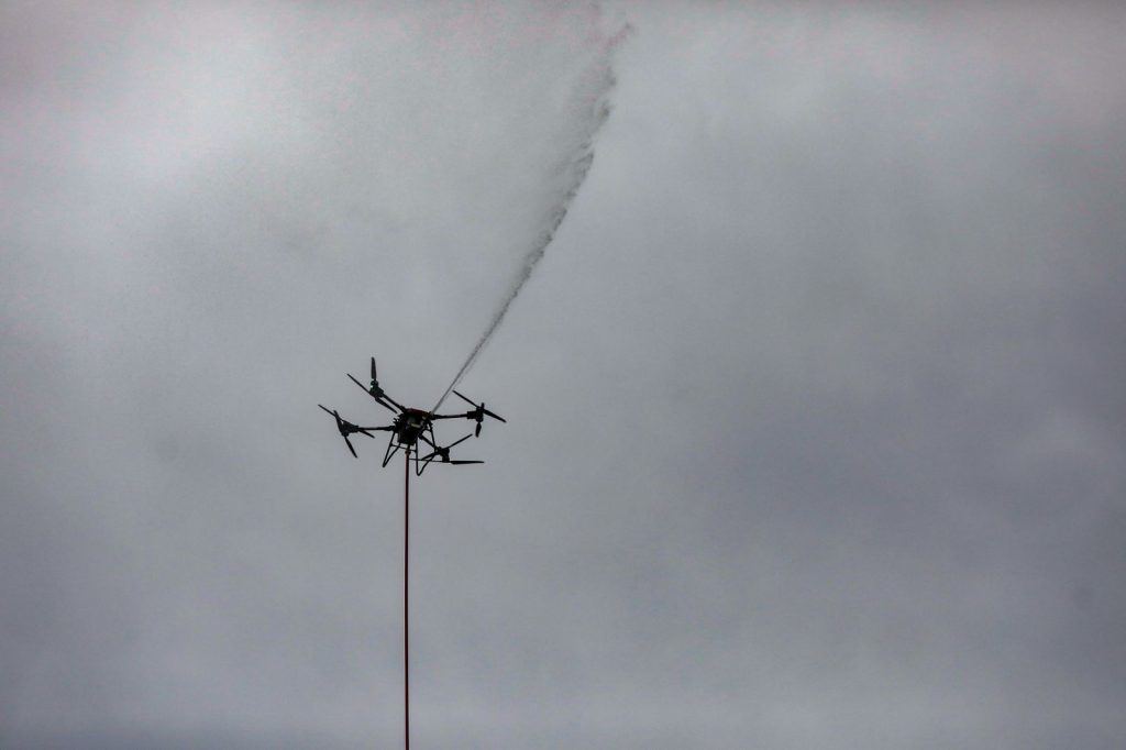 Corpo de Bombeiros do Amazonas contará com primeiro drone do Brasil desenvolvido para o combate a incêndios 11 SECOM DRONE2 COMBATE A INCENDIO 1024x682 1