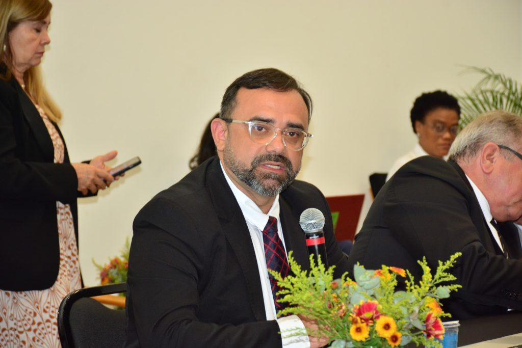 Secretário de Energia e Mineração do Amazonas é reeleito à presidência do Fórum Nacional de Secretários de Minas e Energia 5 SECRETARIO RONNEY PEIXOTO 1 1024x683 1