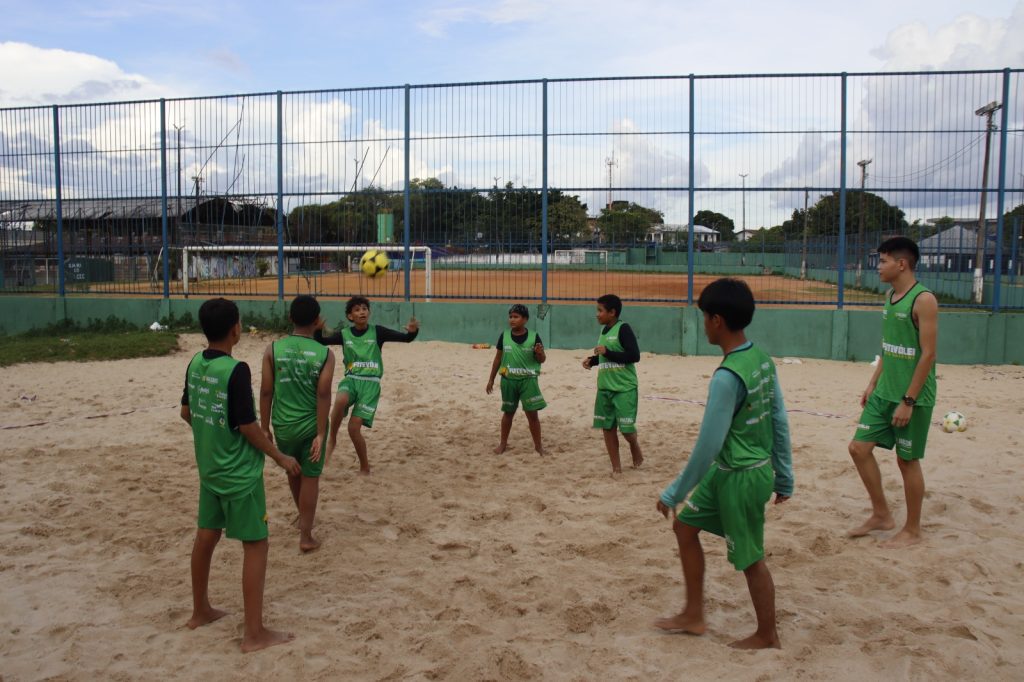 Mais Futevôlei Amazonas leva equipamentos esportivos a núcleos de Manaus 9 SEDEL Atletas do CDC da Compensa Treinam com Novos Equipamentos FOTO Divulgacao Sedel 1024x682 1