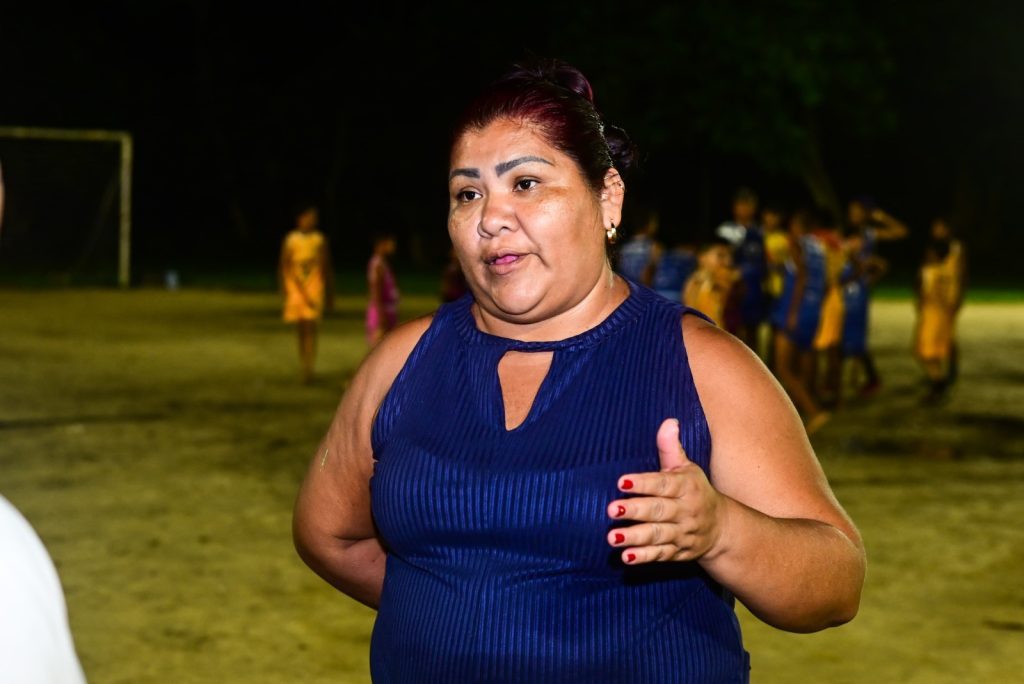 Governo do Amazonas anuncia décimo núcleo do Pelci na zona leste de Manaus 11 SEDEL Daniele Perdigao Mae de Atleta do Pelci no Campo da Maroca FOTO Fabio Tavares Sedel 1024x684 1