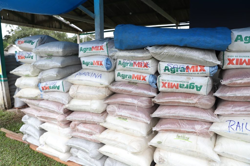 Governo do Amazonas libera mais de R$ 1 milhão em investimentos para fortalecer agricultura familiar em Manacapuru 8 SEPROR ACOES DE FORTALECIMENTO AO SETOR PRIMARIO DE MANACAPURU FOTO RUY NERY SEPROR 3 1024x683 1
