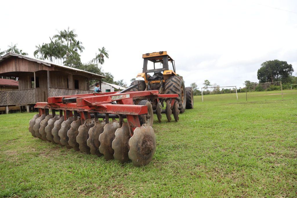 Governo do Amazonas libera mais de R$ 1 milhão em investimentos para fortalecer agricultura familiar em Manacapuru 9 SEPROR ACOES DE FORTALECIMENTO AO SETOR PRIMARIO DE MANACAPURU FOTO RUY NERY SEPROR 4 1024x683 1
