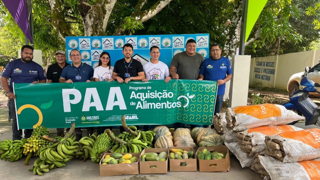 Em Manacapuru, Governo do Amazonas investe cerca de R$ 90 mil na compra de alimentos da agricultura familiar 6 SEPROR PAA EM MANACAPURU FOTO BRENDA NICOLE SEPROR 1024x576 1