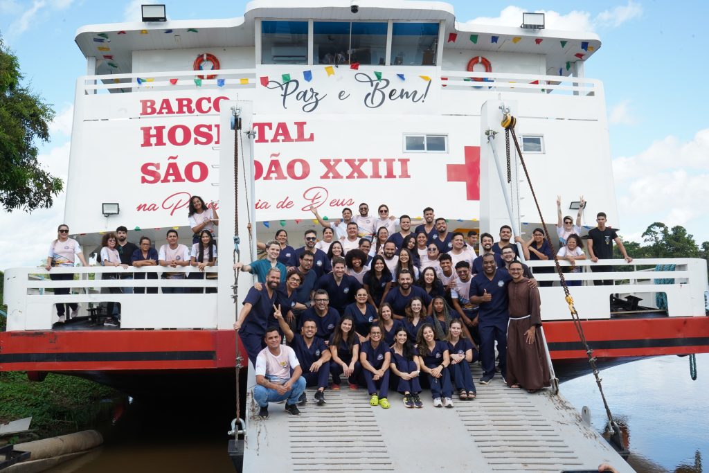 Barco Hospital São João XXIII encerra 10ª expedição com quase 7 mil atendimentos em Urucurituba 5 SES AM BARCO SAOJOAOXXIII ENCERRA EXPEDICAO URUCURITUBA FOTO Ruan TravassosSEMSA jpg5 1024x683 1