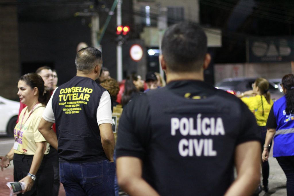 Operação Caminhos Seguros: CIF realiza ações de enfrentamento à violência contra crianças e adolescentes em semáforos de Manaus 8 SSP AM CAMINHOS SEGUROS FOTO VICTORLEVY SSP AM5 1024x682 1
