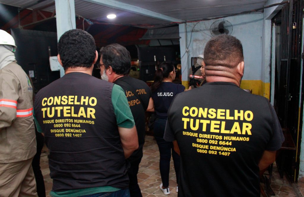 Caminhos Seguros: Médico é preso na zona leste de Manaus por suspeita de favorecimento à prostituição de crianças e adolescente 7 SSP AM CIF FOTOS VICTORLEVY SSPAM4 1024x664 1