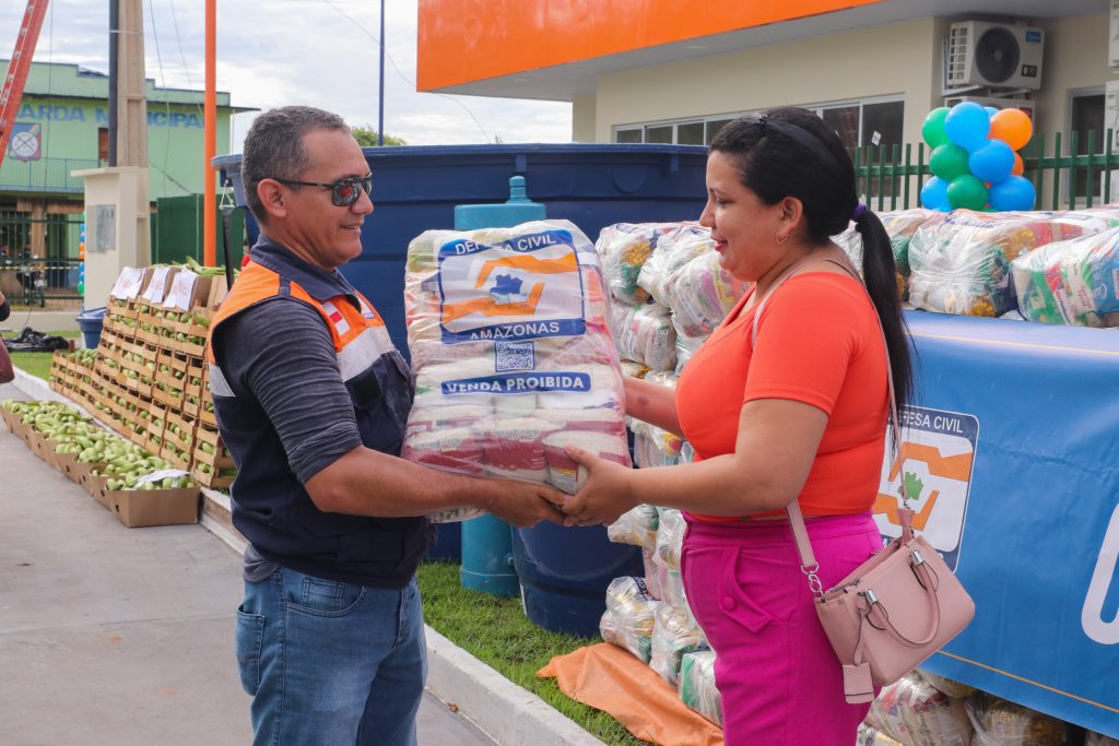 “A ajuda chegou no momento que a gente mais precisa”, disse moradora de Manicoré beneficiada com a ajuda humanitária 9 Secom Moradora Joeli Sa Fotos Mauro Neto 1 1024x683 1