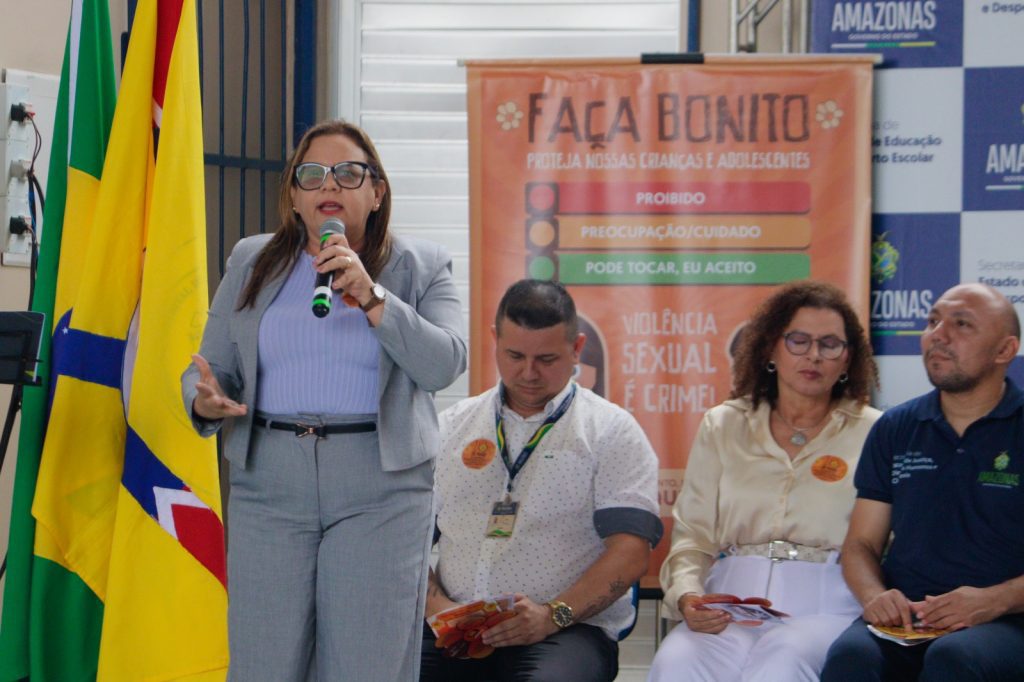 Faça Bonito nas escolas: Sejusc lança campanha de combate à exploração sexual infantojuvenil na rede estadual 10 Secretaria de Educacao Arlete Ferreira Fotos Ygson Franca 4 1024x682 1
