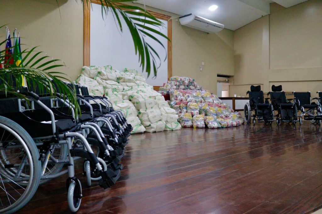 Governo do Amazonas entrega kits de bebês e cestas de alimentos para grávidas em situação de vulnerabilidade, em Parintins 10 Sejusc Foto Lincoln Ferreira Sejusc 1 1024x682 1