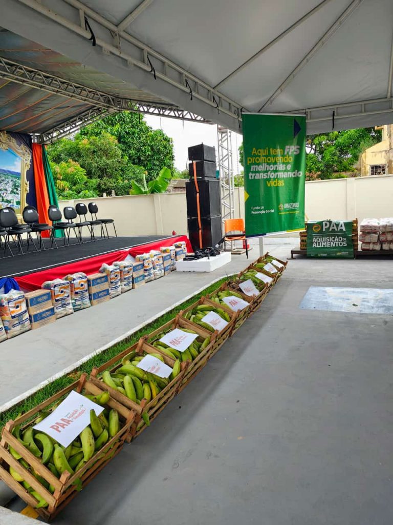 Governo do Amazonas atende famílias de Manicoré com produtos adquiridos por meio do PAA 4 Sepror Manicore PAA foto Divulgcao 4 768x1024 1