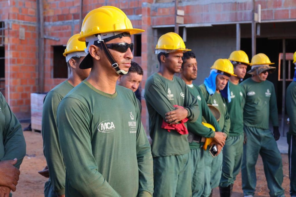 No Dia do Trabalhador, Governo do Amazonas ressalta ações de saúde e segurança realizadas em obras do Estado 7 UGPE ABRIL VERDE 2025 FOTO TIAGO CORREA UGPE4 1024x682 1