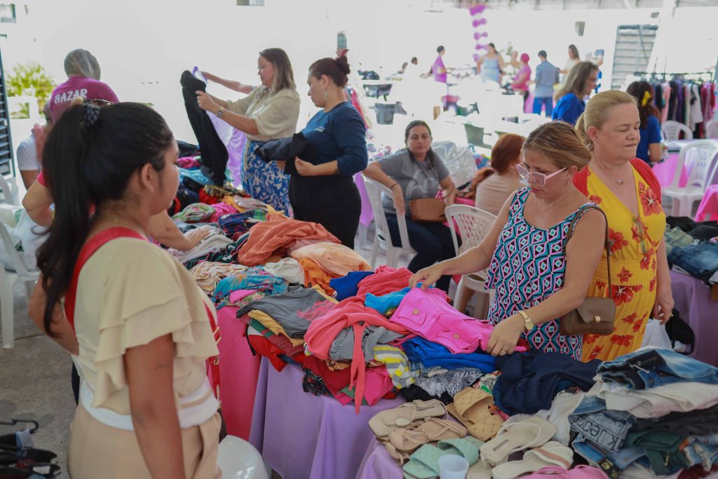 Bazar do Prosamin+ impulsiona o empreendedorismo entre as mulheres beneficiadas pelo programa 7 UGPE BAZAR DAS EMPREENDERORAS DO PROSAMIN FOTO TIAGO CORREA UGPE 10 1024x683 1