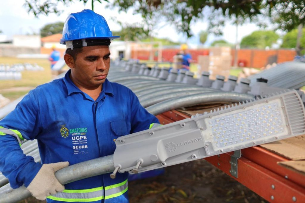 Ilumina+ AM completa três anos com o estado próximo de se tornar o primeiro do Brasil com iluminação 100% em LED, no interior 10 UGPE IluminaAmazonas faz 3 anos foto Tiago Correa 4 1024x682 1