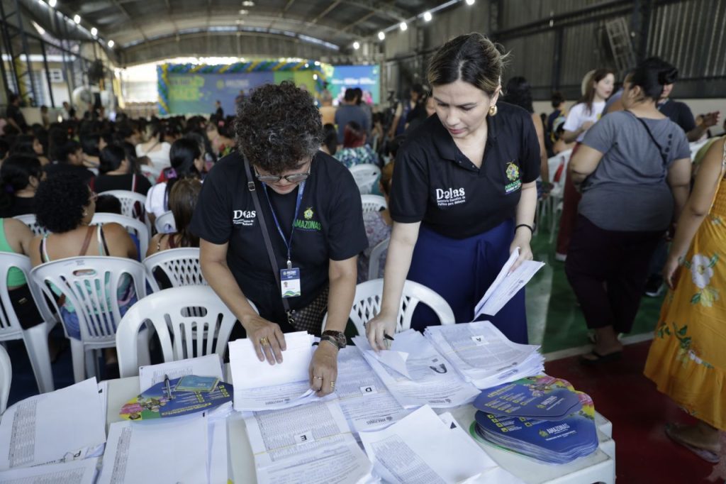 “Essa entrega é essencial”, diz uma das mães contempladas com a entrega de ‘kits bebês’ e cestas básicas 13 WhatsApp Image 2025 05 10 at 153746 1 1024x682 1