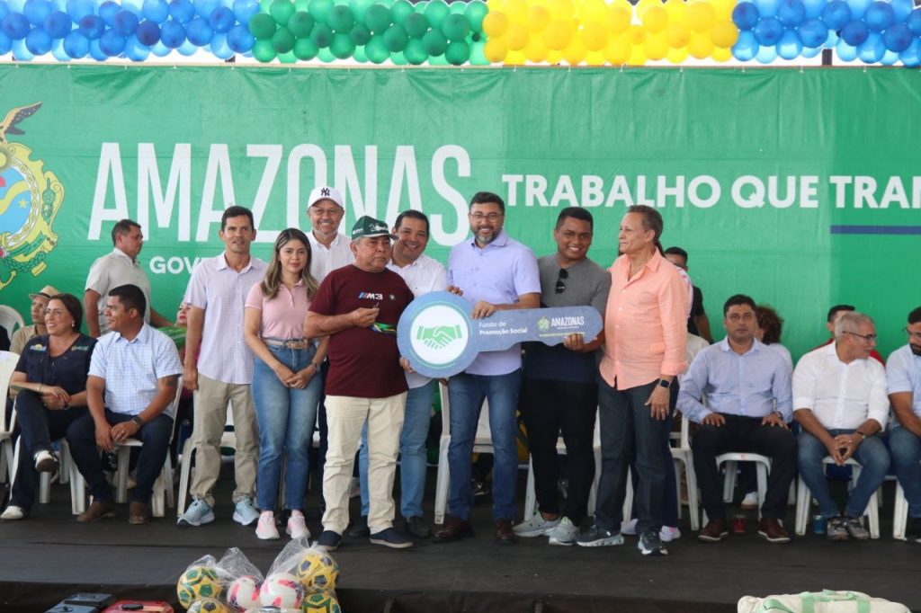 Em Tapauá, governador Wilson Lima fomenta setor primário com entregas de equipamentos e repasse de recursos em mais de R$ 2 milhões 11 WhatsApp Image 2025 05 22 at 105702 1024x682 1