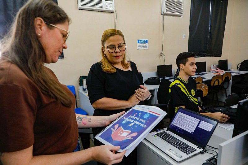 Governo do Amazonas entrega certificação para primeiras turmas do projeto Sine Primeiro Emprego 9 WhatsApp Image 2025 05 22 at 163042