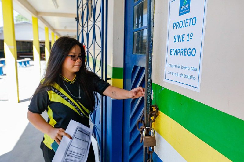 Governo do Amazonas entrega certificação para primeiras turmas do projeto Sine Primeiro Emprego 7 WhatsApp Image 2025 05 22 at 163049