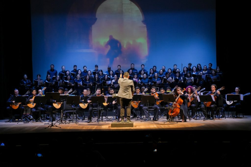 Orquestra de Violões e Coral do Liceu encantam o público no Teatro Amazonas com espetáculo de trilha de filmes e séries 8 WhatsApp Image 2025 05 23 at 094619 1024x682 1