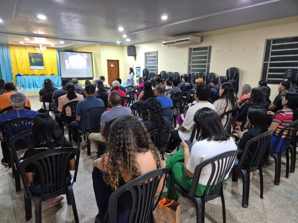 Beruri, Canutama e Pauini recebem novas etapas dos Diálogos sobre Bioeconomia 6 WhatsApp Image 2025 05 23 at 100936 1 1024x768 1